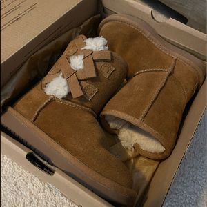 Koolaburra by UGG T Victoria Short Boot Size 9